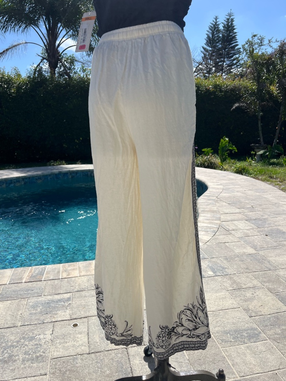 Cream Wide-Leg Embroidered Linen Blend Pants Small